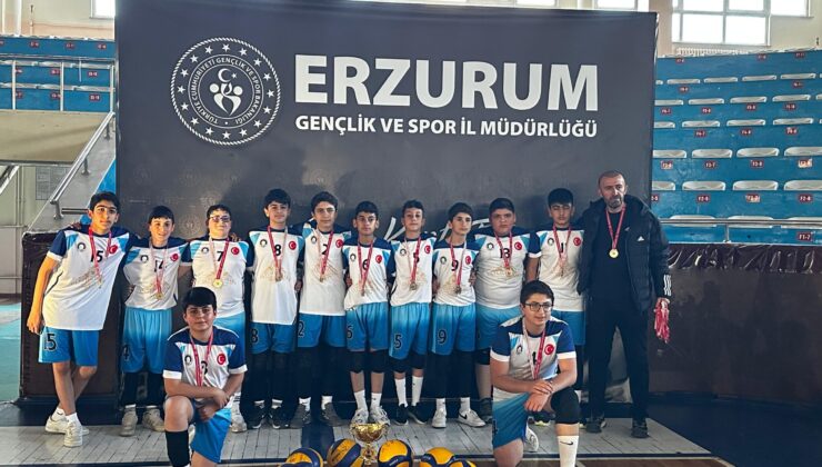 Oltu’nun Yıldız Voleybolcuları İl Şampiyonu Oldu