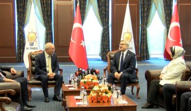 AK Parti ve CHP Heyetleri 3 Bayram Sonra Yeniden Bayramlaştı