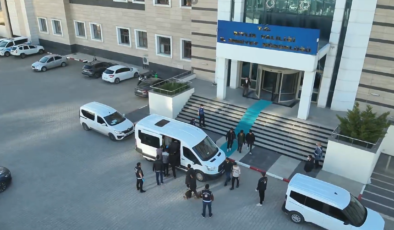 Bitlis’te Tanker İçinde Kaçak Göçmen Sevkiyatına Darbe: 1 Tutuklama