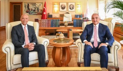 Kültür Ve Turizm Bakanı Ersoy ABD Büyükelçisi Barrack İle Bir Araya Geldi