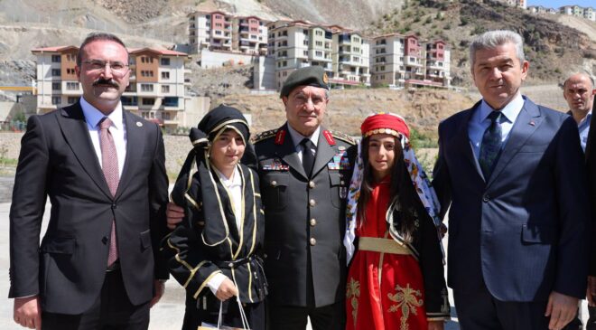 Genelkurmay Başkanı Orgeneral Bayraktaroğlu Memleketi Artvin’de