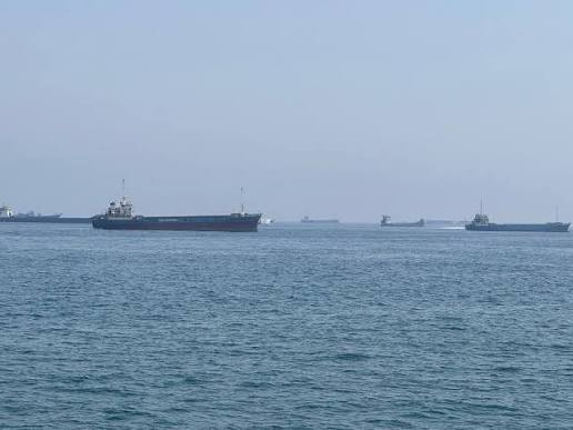 Kızıldeniz’de Gemiye Saldırı: Yangın Çıktı