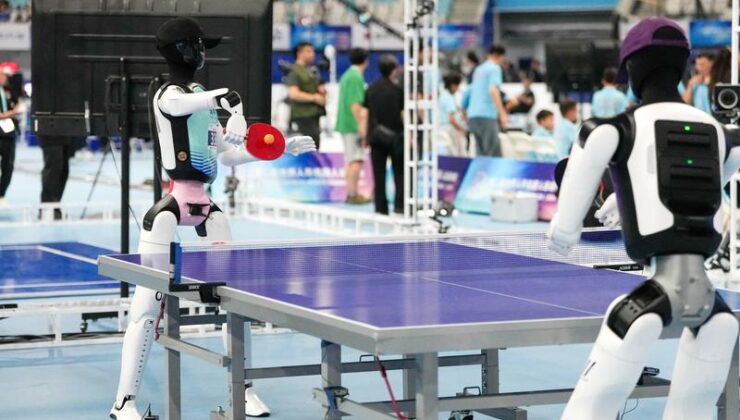 Pekin’de Dünya İnsansı Robot Oyunları Heyecanı Başladı